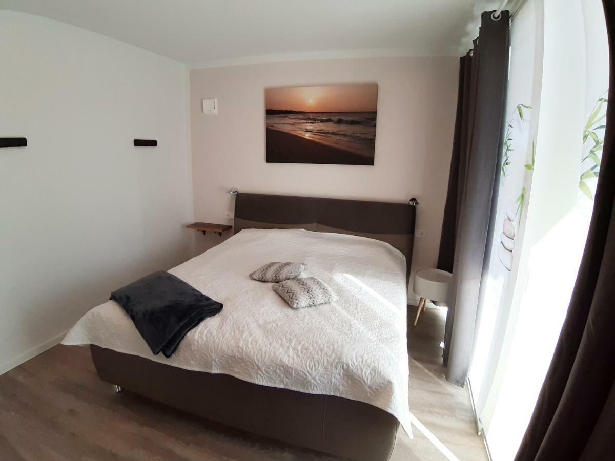Ferienwohnung Strandraeuber Glowe Exteriör bild