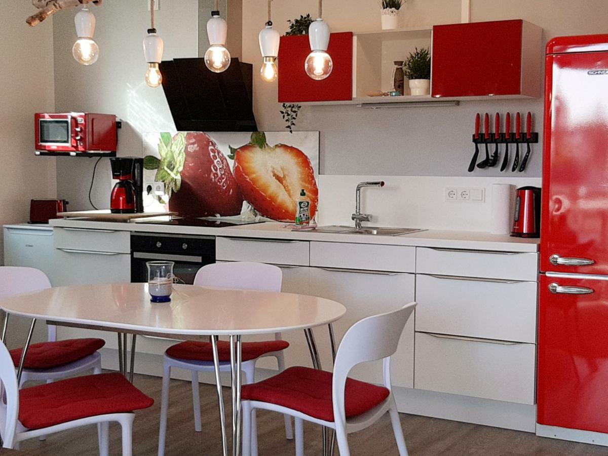 Ferienwohnung Strandraeuber Glowe Exteriör bild
